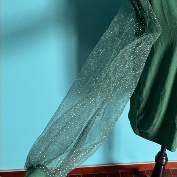 Brand new blouse - Picture 2 of 3